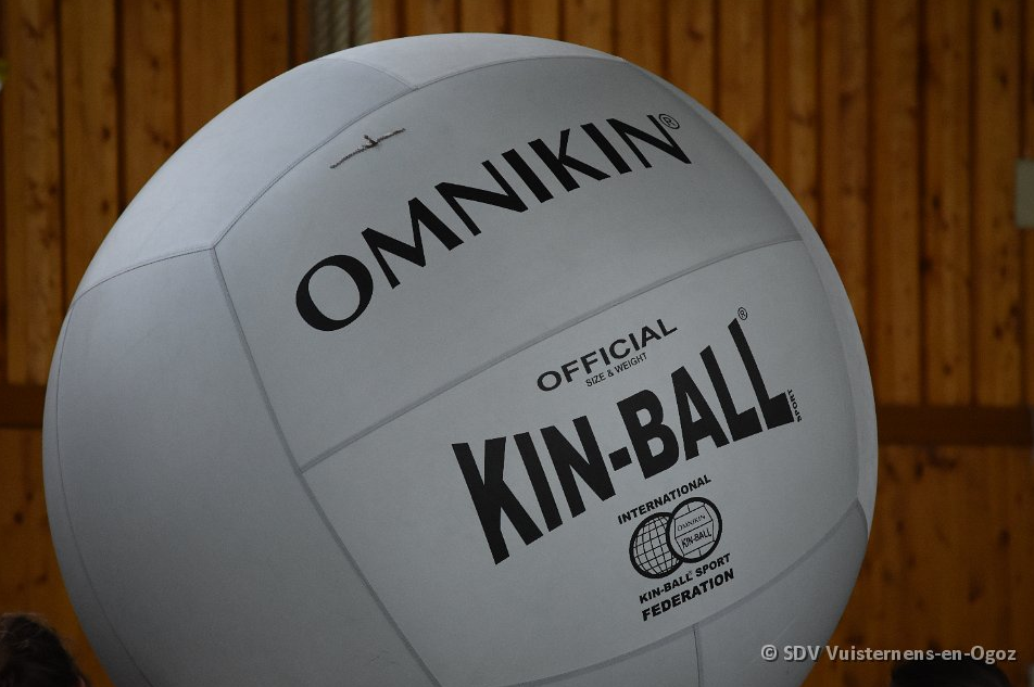 Kin-Ball